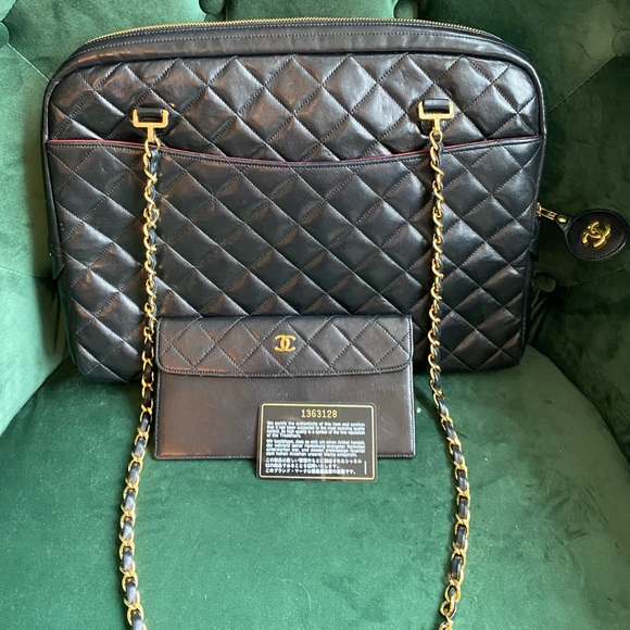 CHANEL Handbags - Authentic Chanel quilted lambskin black tote with removable wallet pouch